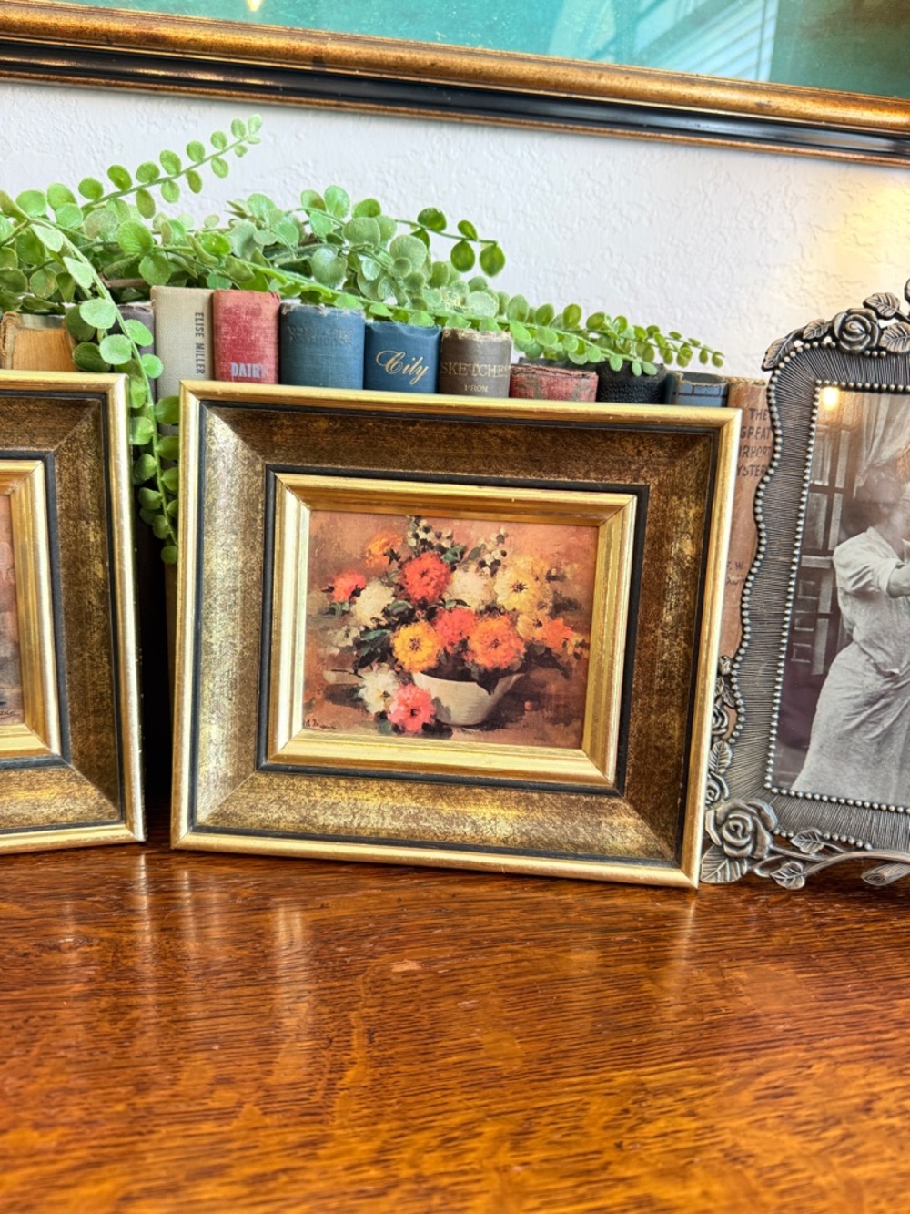 Pair of Vintage Gold wood Framed Floral Still Life Prints - Picture 6 of 15